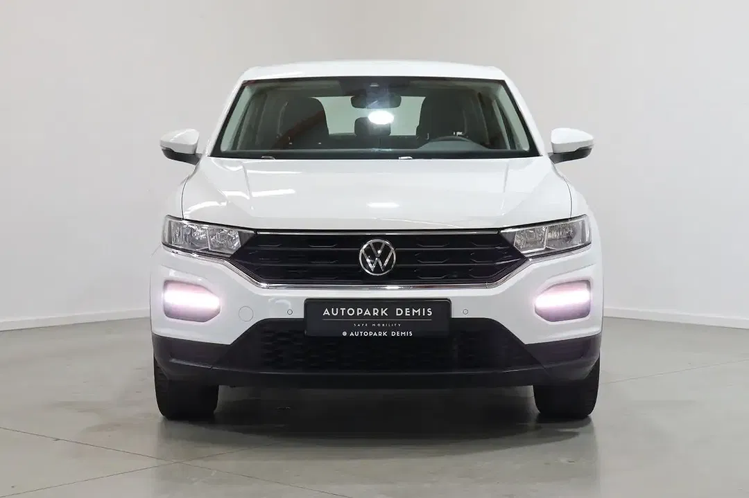 Volkswagen T-Roc - Thumbnail 3