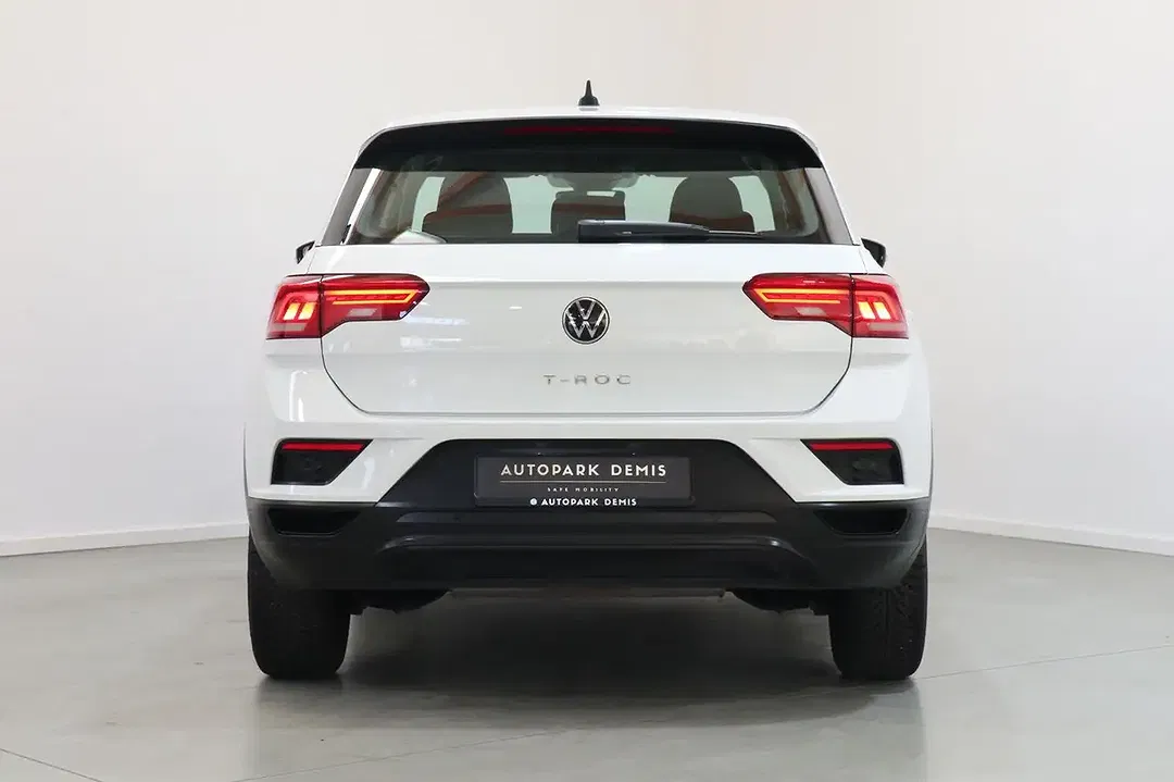 Volkswagen T-Roc - Thumbnail 6