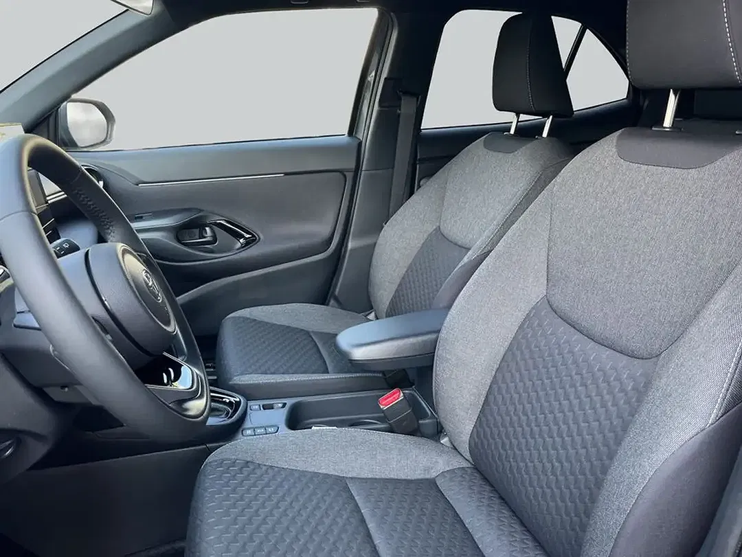 Toyota Yaris Cross - Thumbnail 10