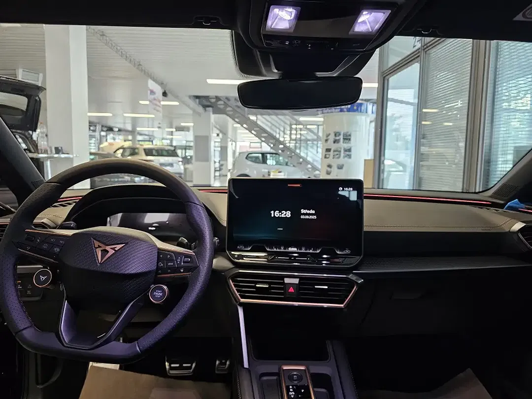 CUPRA Leon - Thumbnail 3