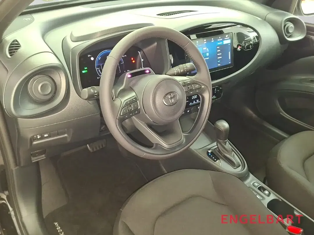 Toyota Aygo X - Thumbnail 6