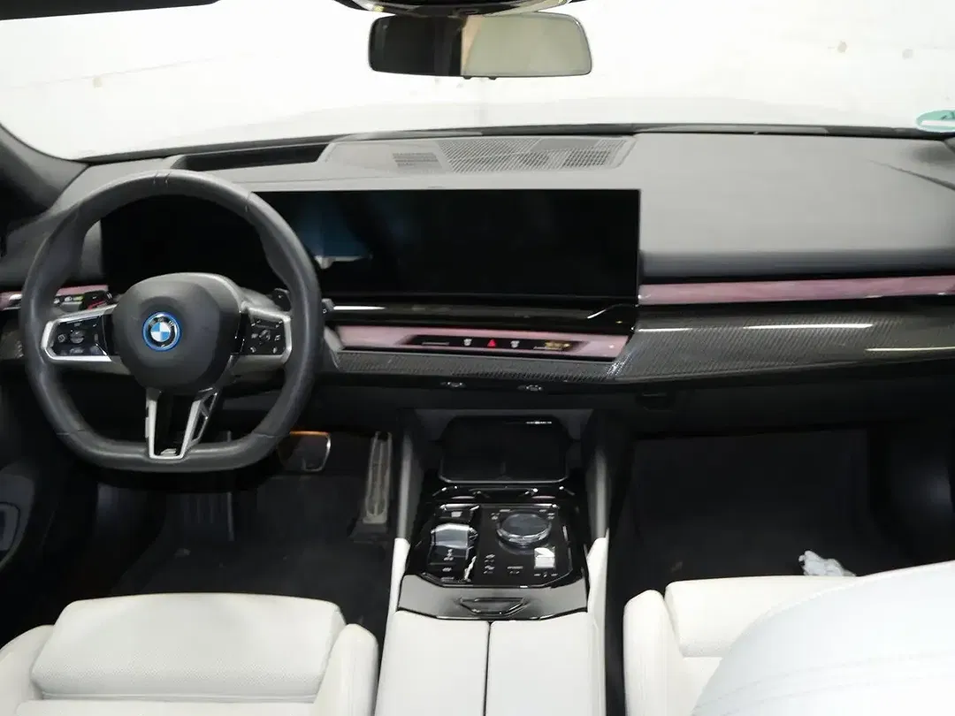 BMW 550 - Thumbnail 4