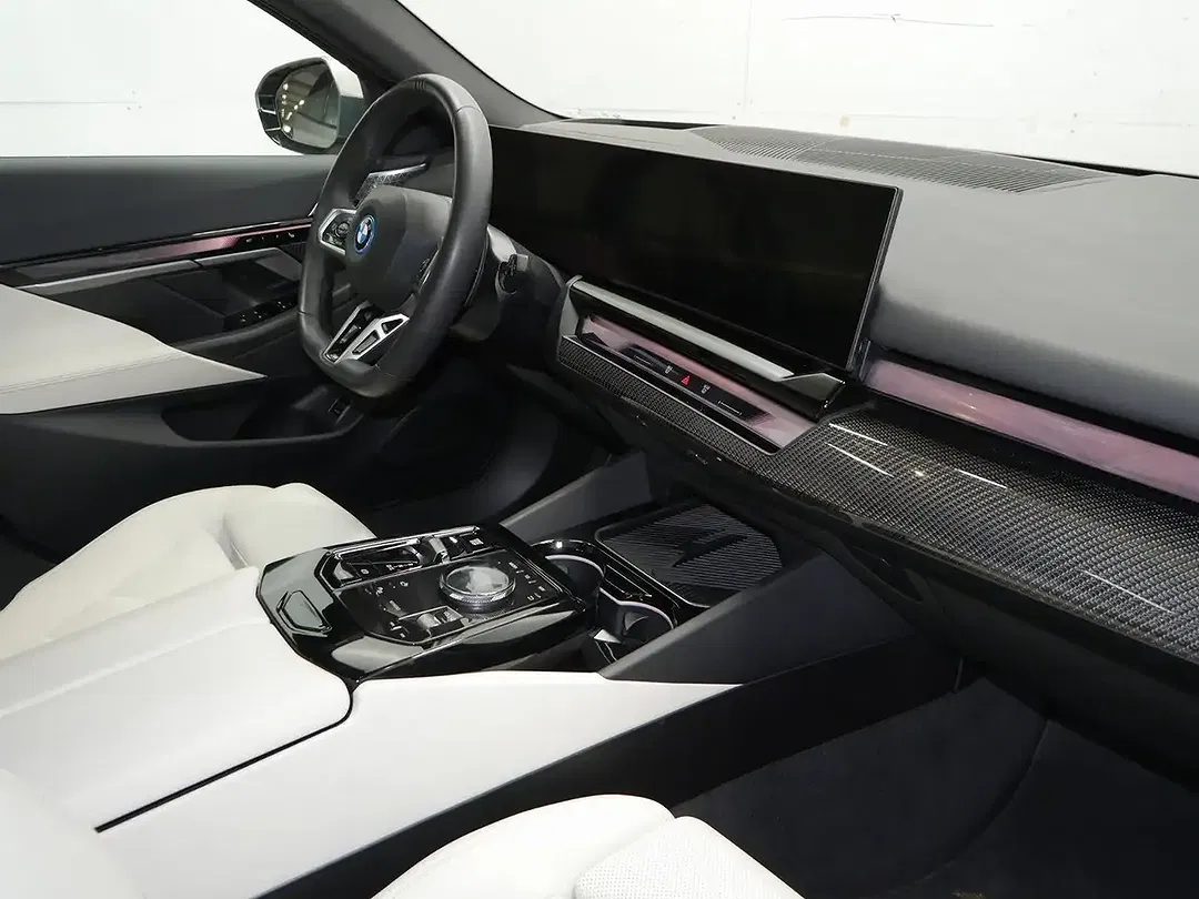BMW 550 - Thumbnail 5