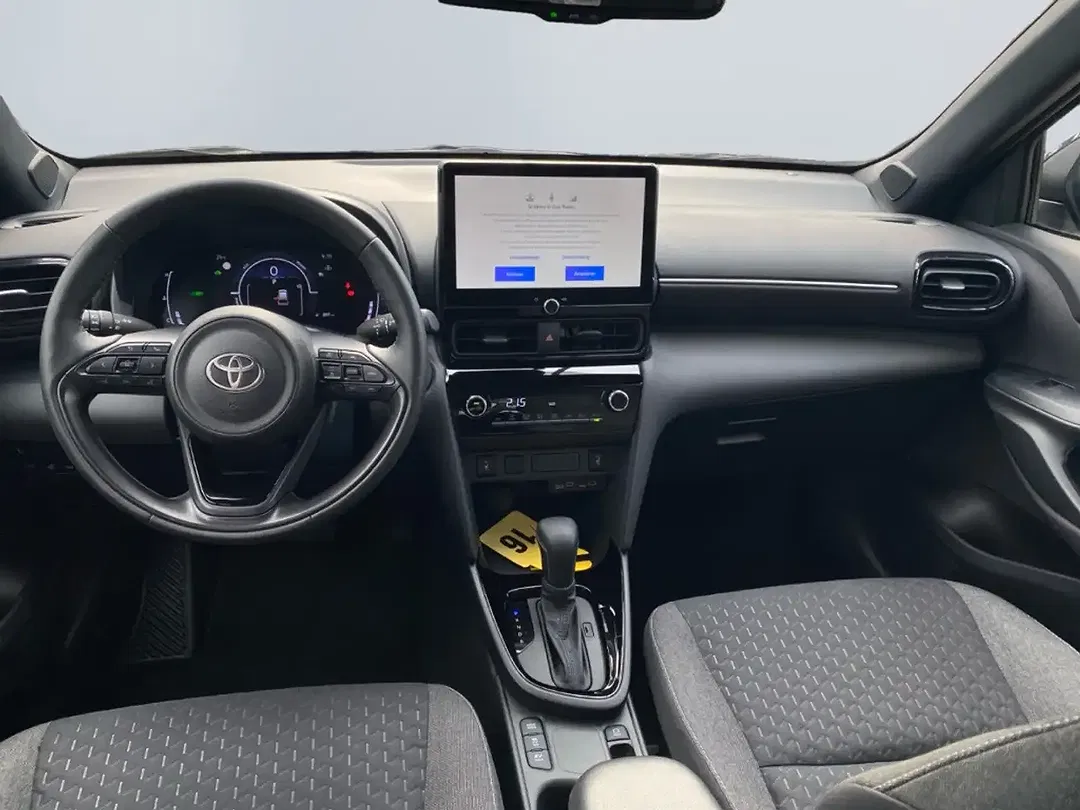 Toyota Yaris Cross - Thumbnail 9