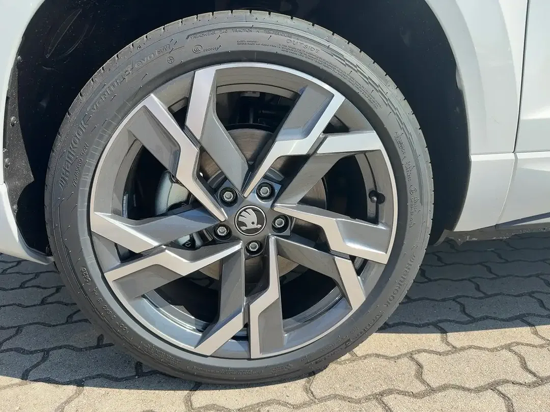 Skoda Karoq - Thumbnail 14