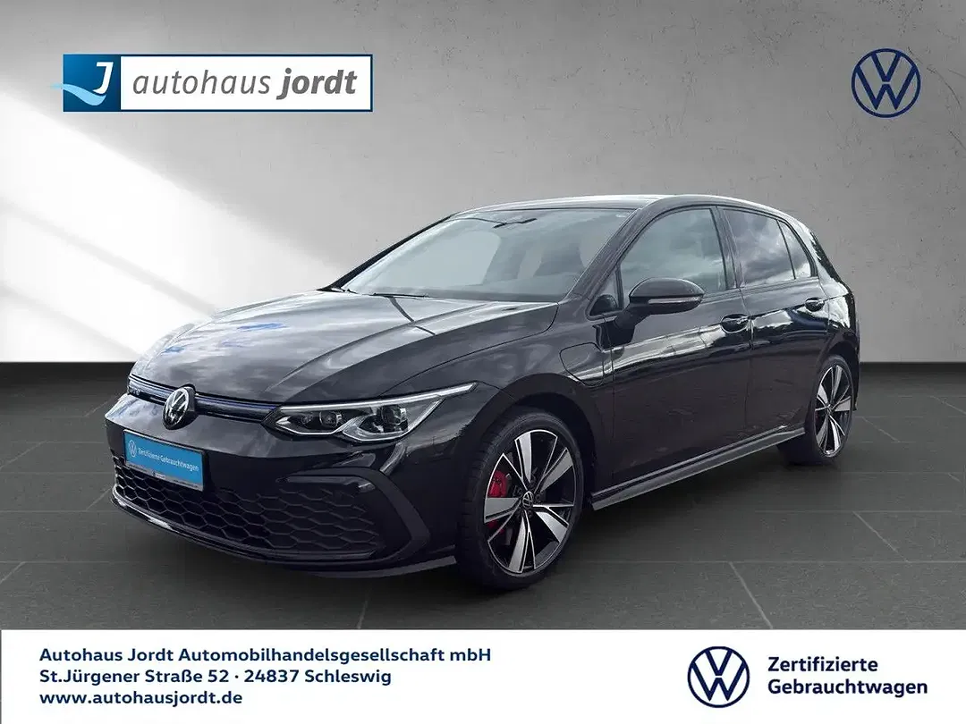 Volkswagen Golf - Thumbnail 1