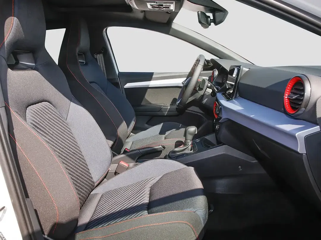 SEAT Ibiza - Thumbnail 8