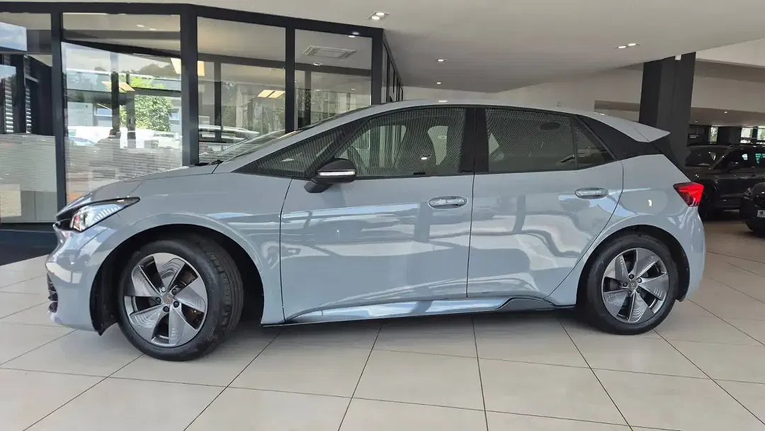 CUPRA Born - Thumbnail 3