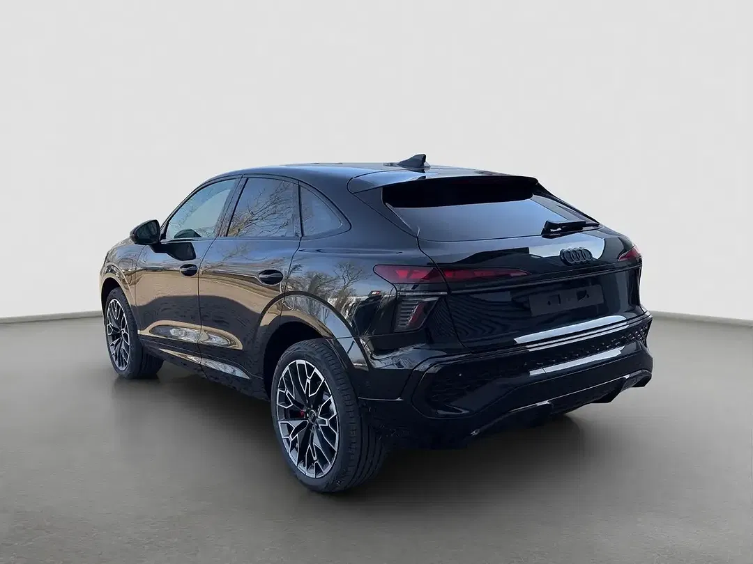Audi Q3 - Thumbnail 4
