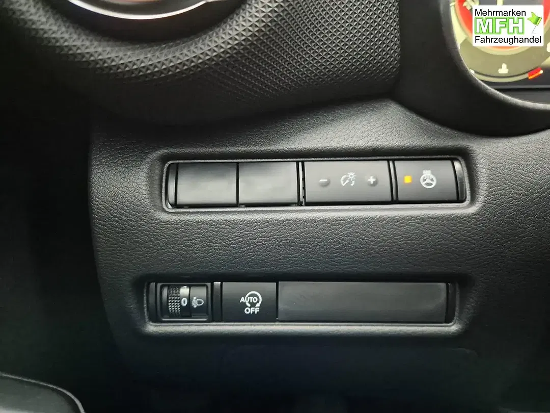 Nissan Juke - Thumbnail 15