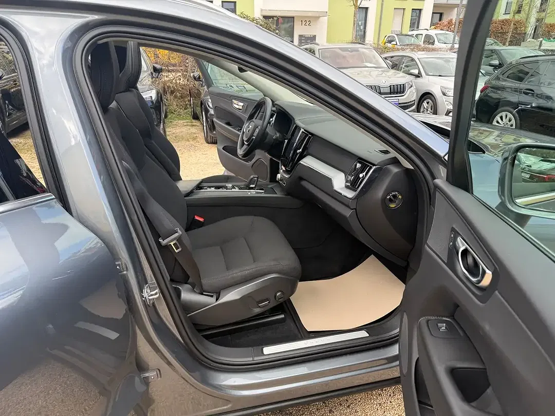 Volvo XC60 - Thumbnail 13