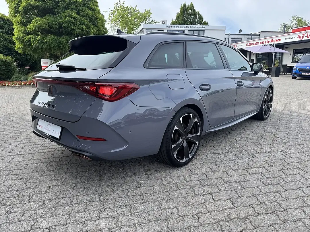 CUPRA Leon - Thumbnail 4