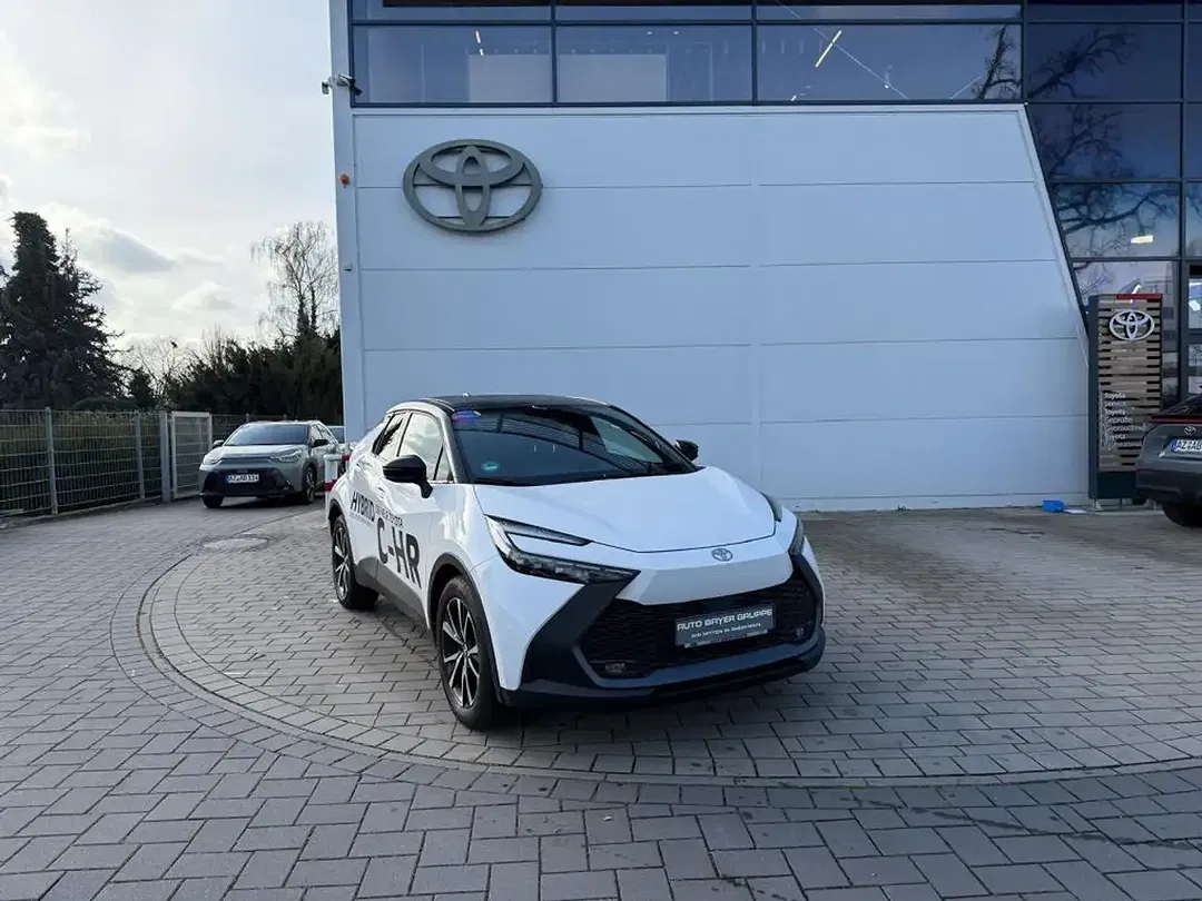 Toyota C-HR - Thumbnail 1