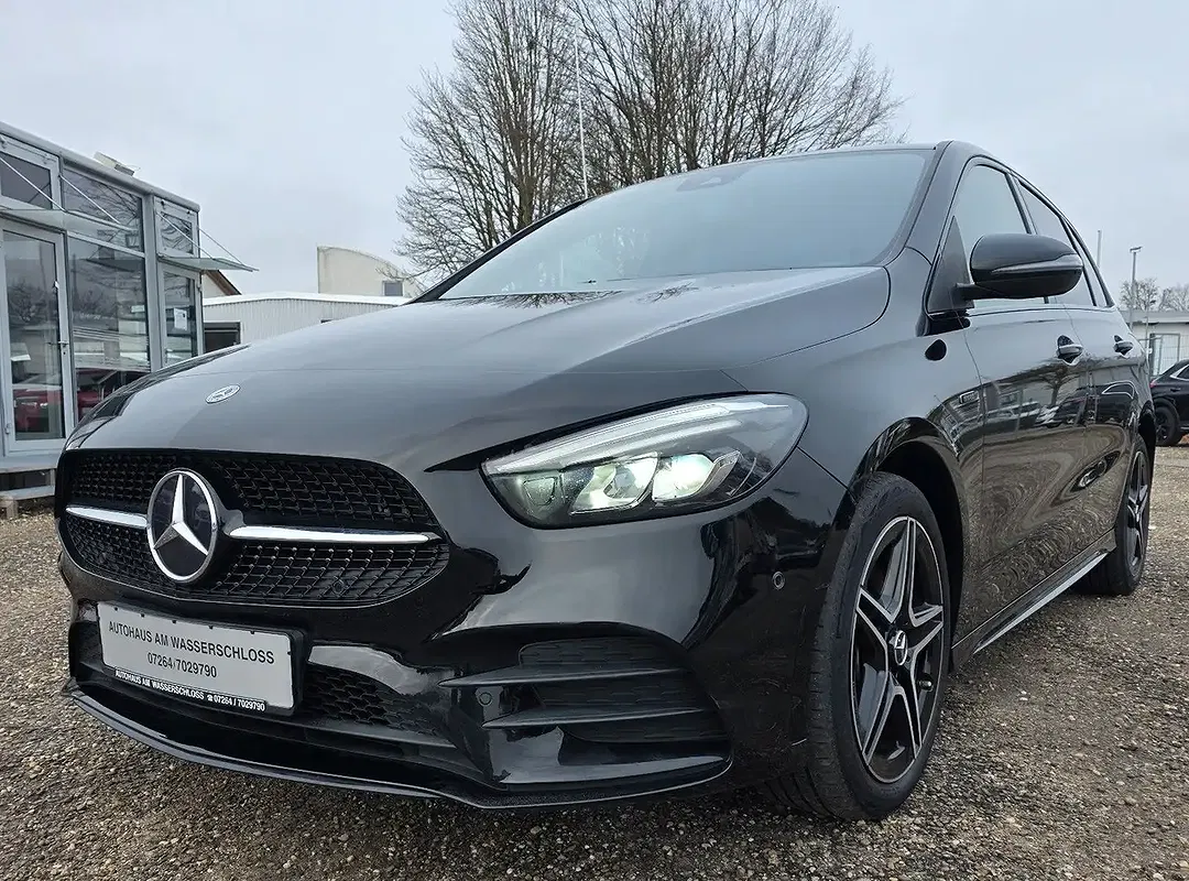 Mercedes-Benz B 250 AMG MBUX Edition Night - foto 1