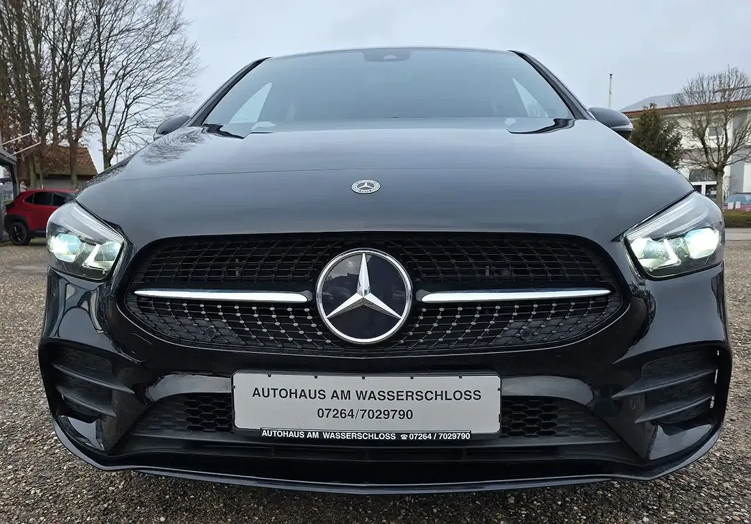 Mercedes-Benz B 250 AMG MBUX Edition Night - foto 2
