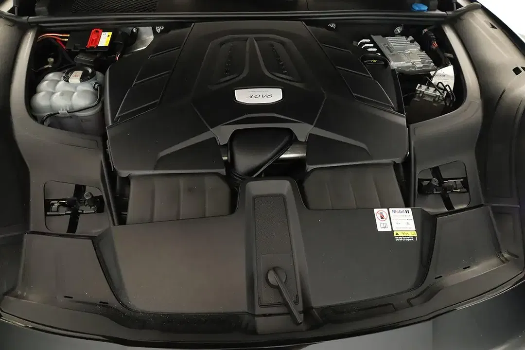 Porsche Cayenne - Thumbnail 8