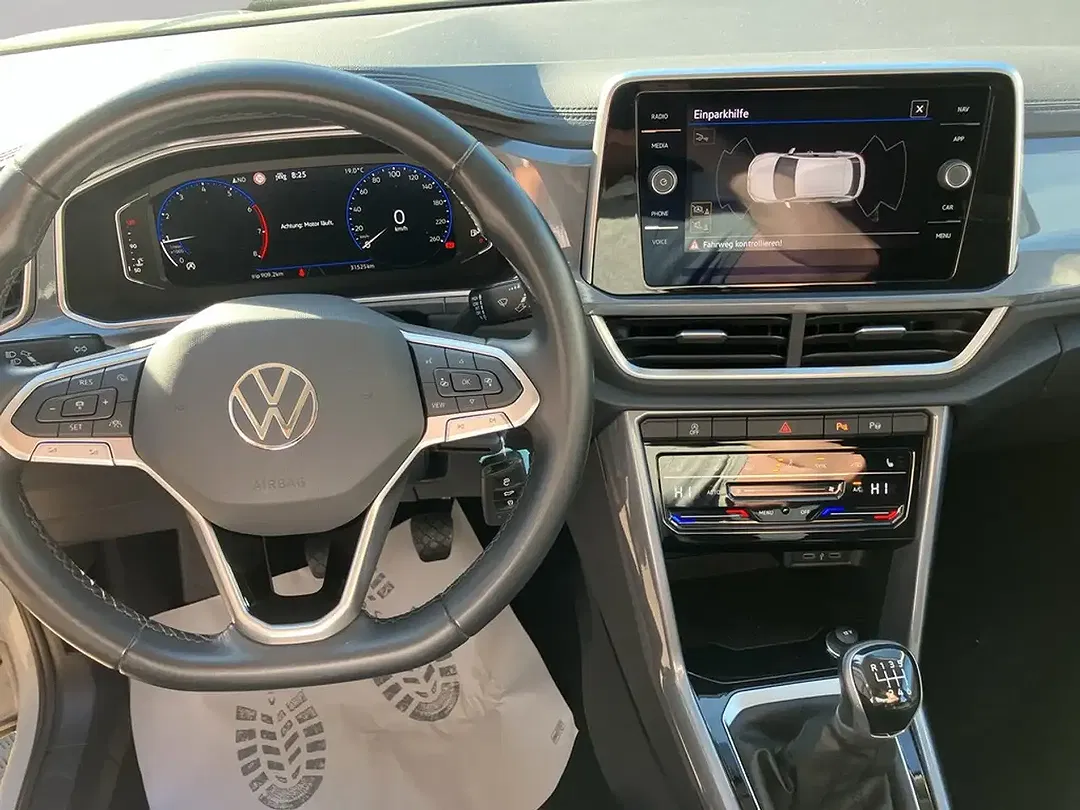 Volkswagen T-Roc - Thumbnail 14