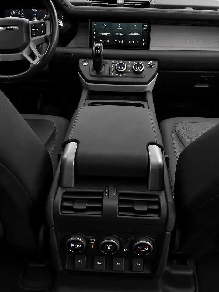 Land Rover Defender - Thumbnail 16