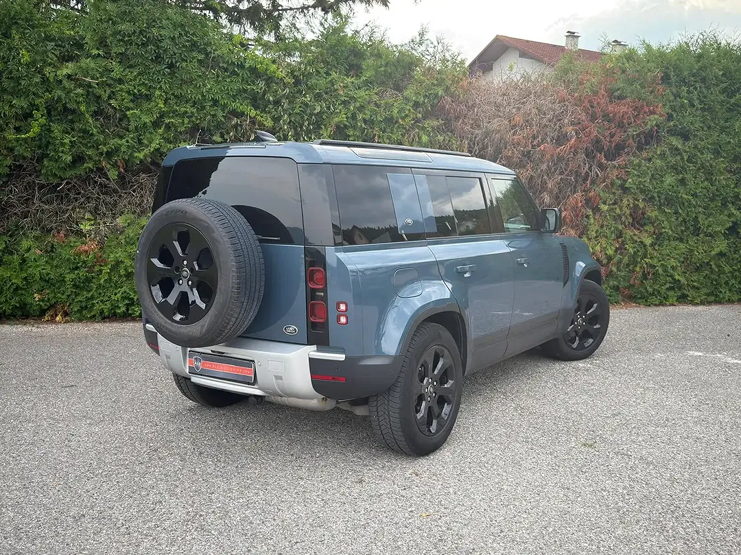 Land Rover Defender - Thumbnail 5