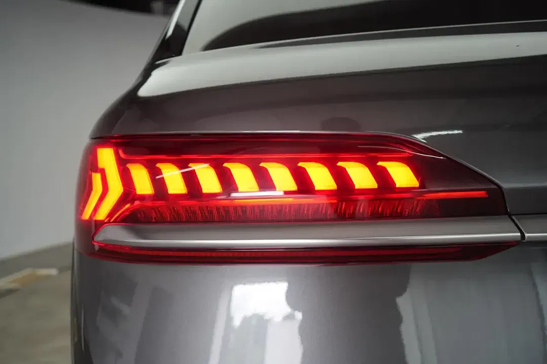 Audi Q7 55 TFSI e quattro S line - foto 15