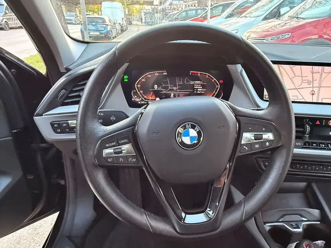 BMW 118 - Thumbnail 9