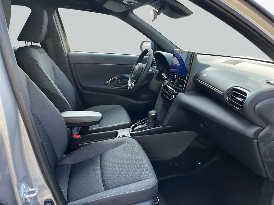 Toyota Yaris Cross - Thumbnail 12