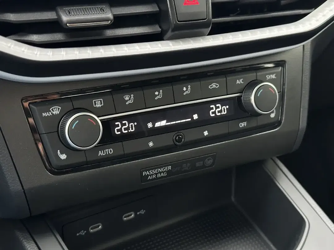 SEAT Ibiza - Thumbnail 11