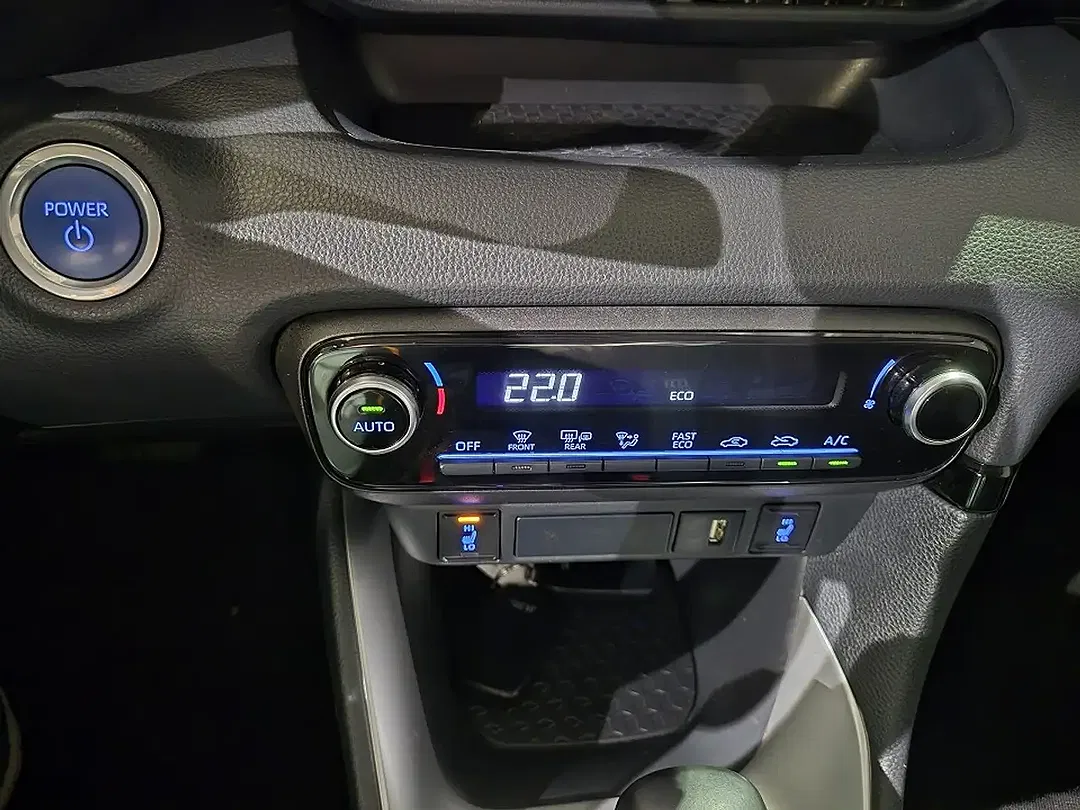 Mazda 2 - Thumbnail 11