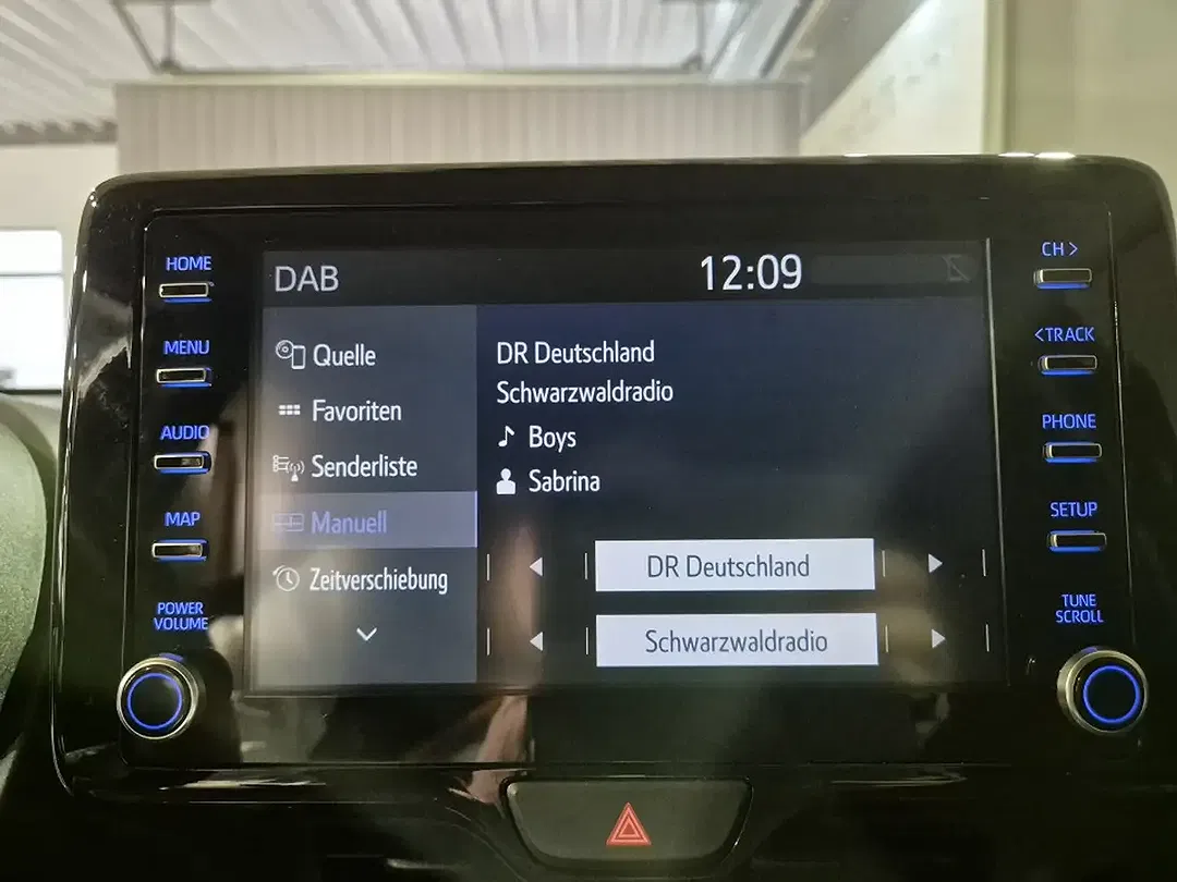 Mazda 2 - Thumbnail 13