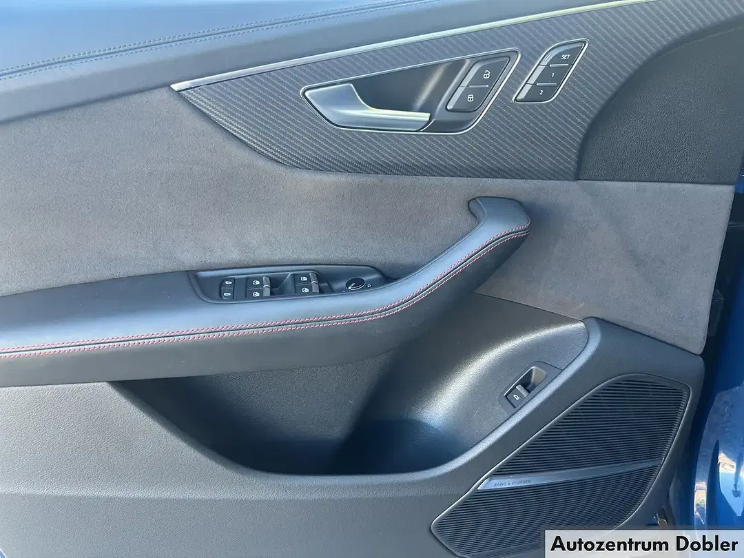 Audi SQ8 - Thumbnail 11
