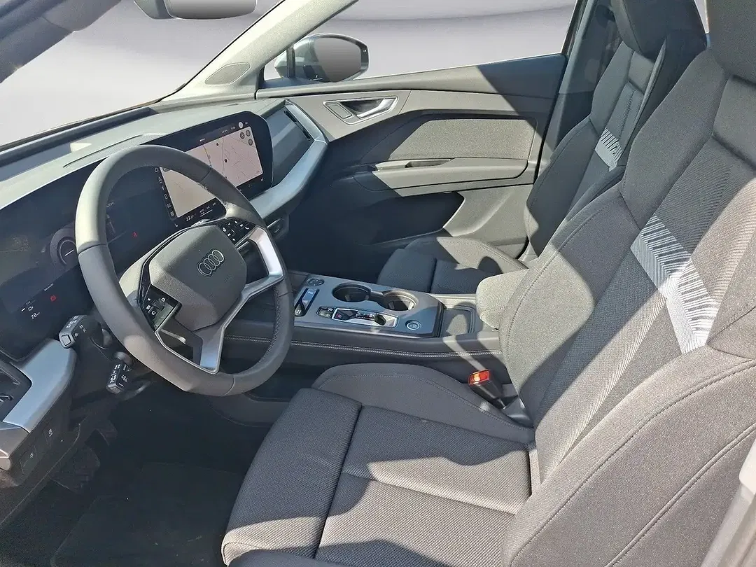 Audi Q4 e-tron - Thumbnail 6