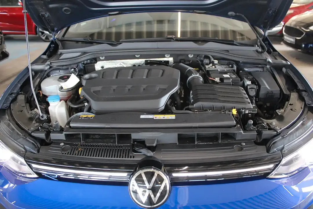 Volkswagen Golf - Thumbnail 10