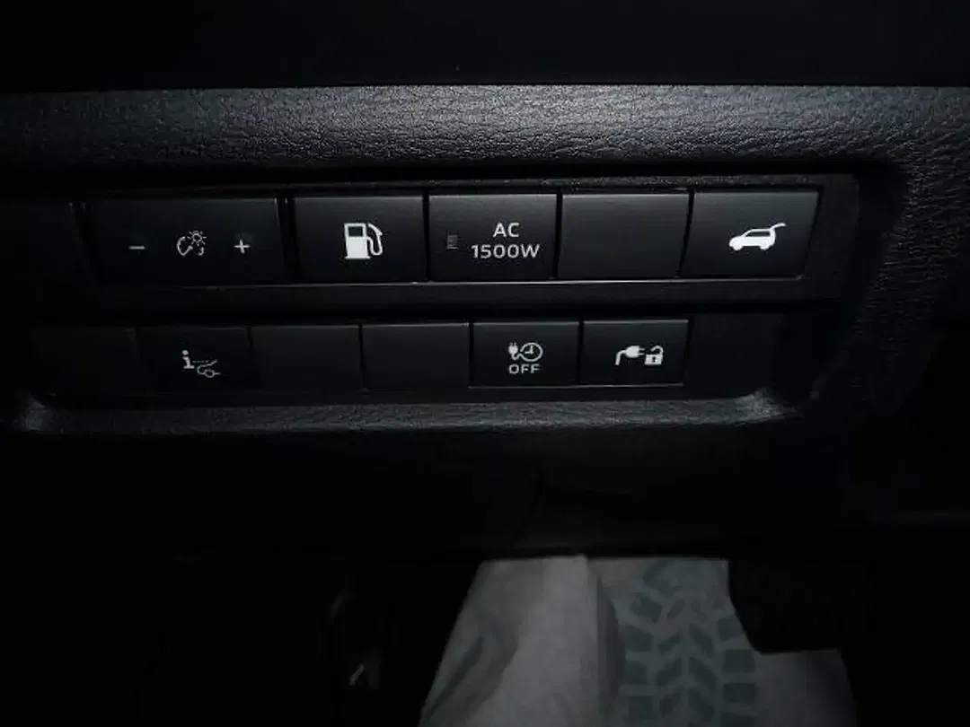 Mitsubishi Outlander - Thumbnail 5