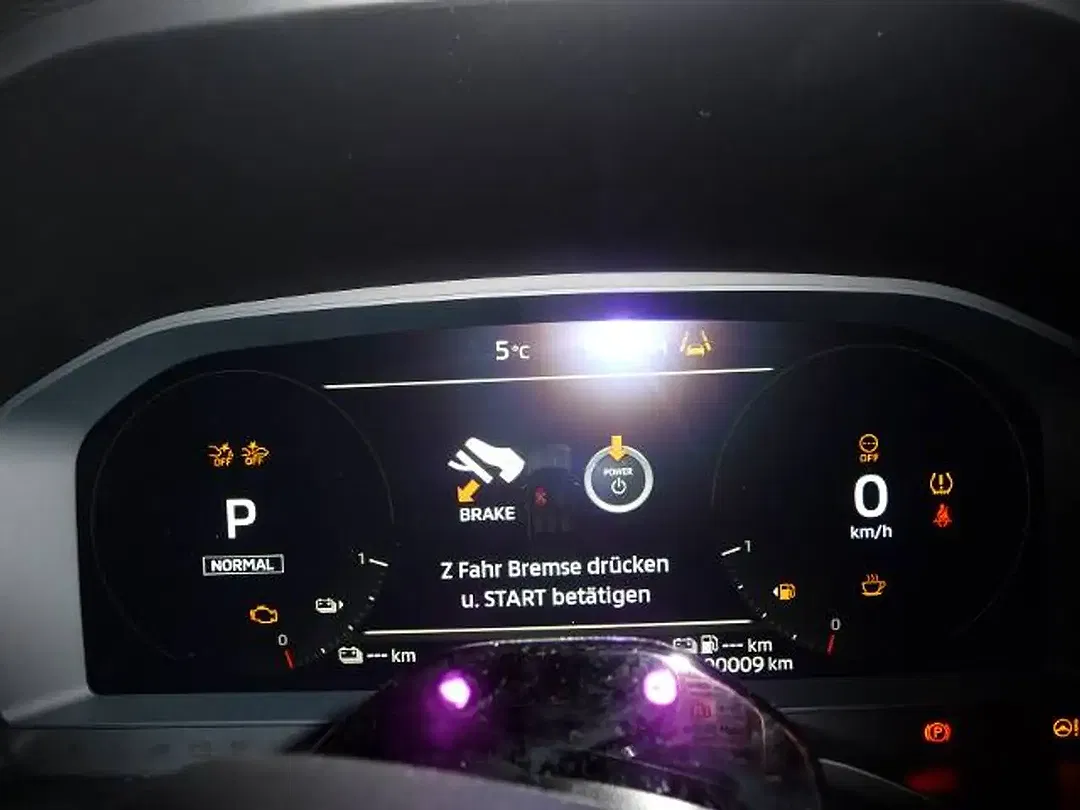 Mitsubishi Outlander - Thumbnail 8