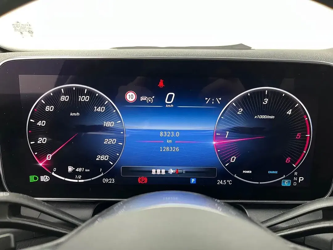 Mercedes-Benz GLC 220 - Thumbnail 8