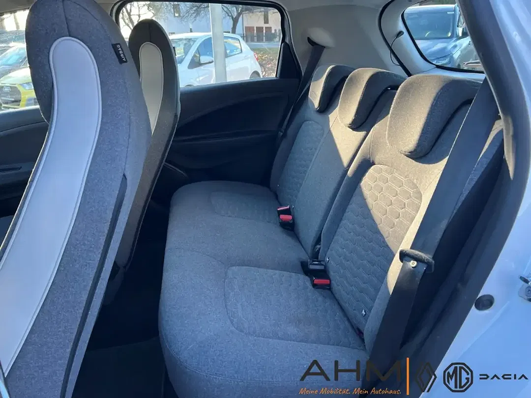 Renault ZOE - Thumbnail 12