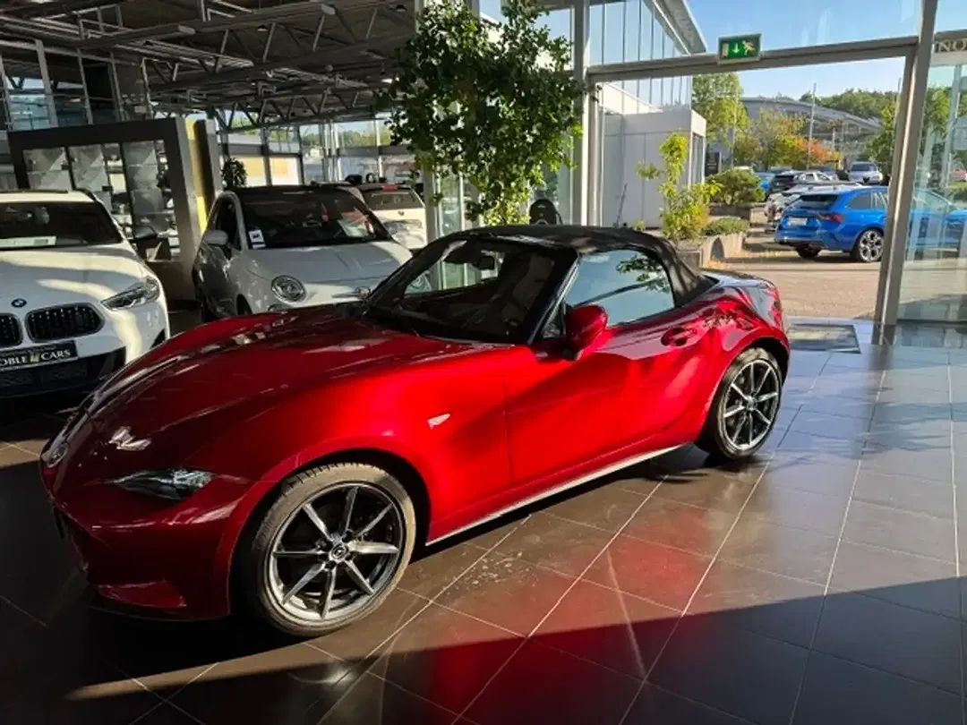 Mazda MX-5 - Thumbnail 3