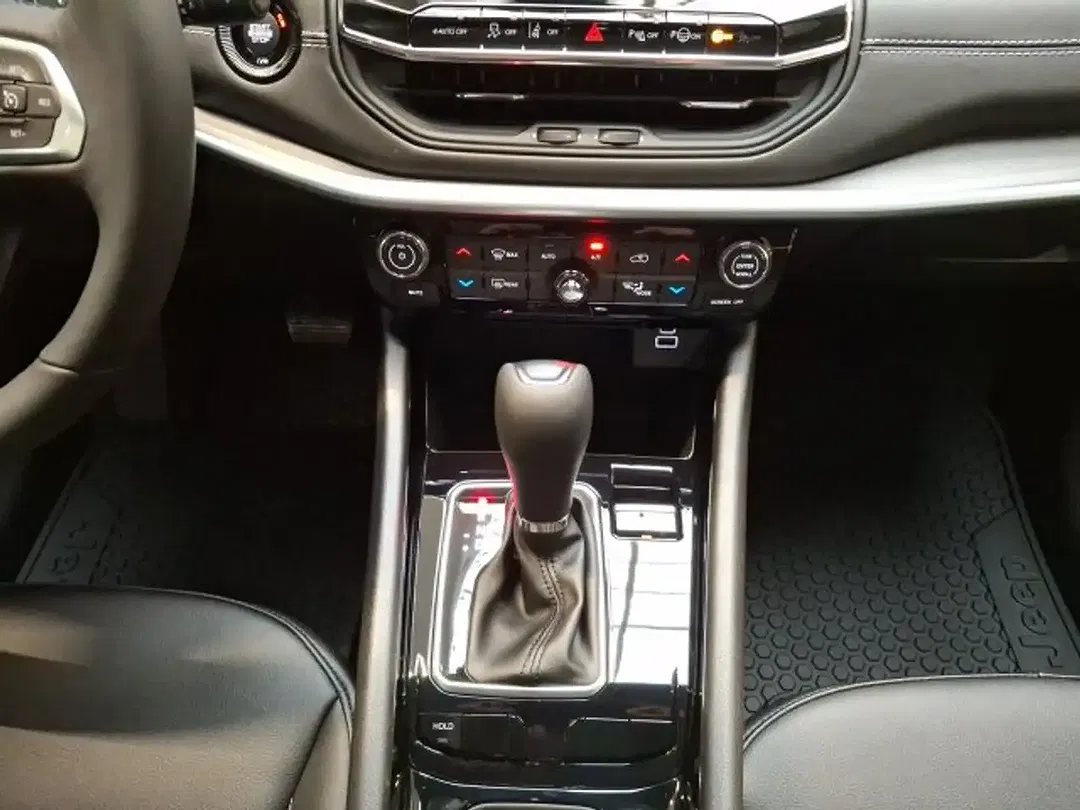 Jeep Compass - Thumbnail 9
