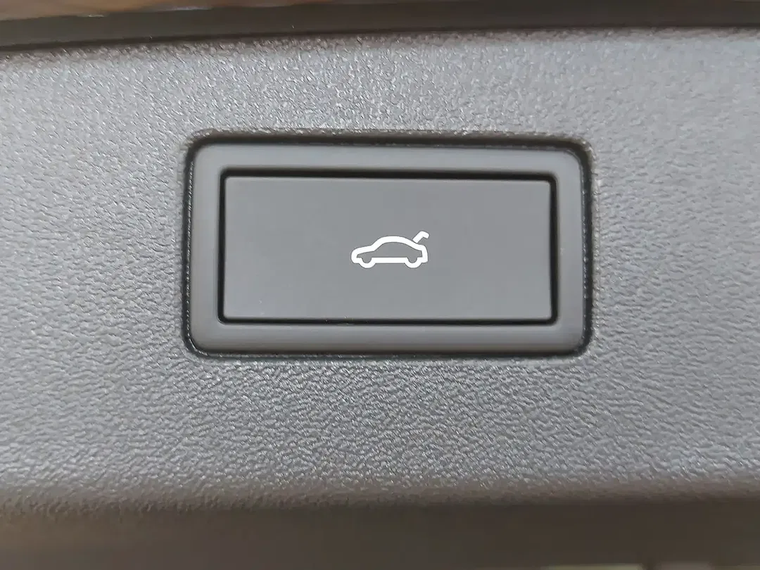 Volkswagen Tiguan - Thumbnail 14