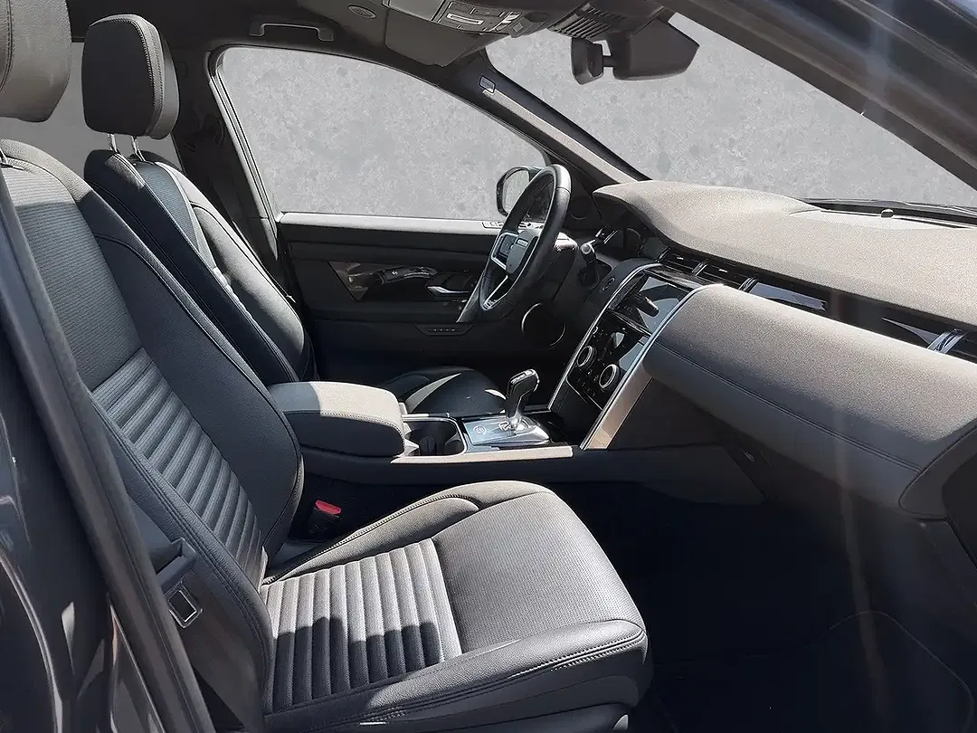 Land Rover Discovery Sport - Thumbnail 3