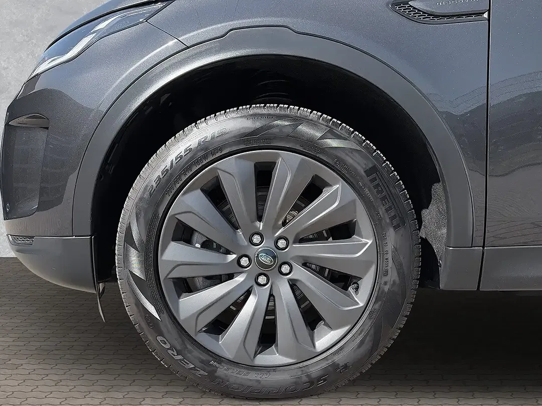 Land Rover Discovery Sport - Thumbnail 9