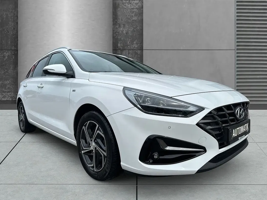 Hyundai i30 - Thumbnail 2