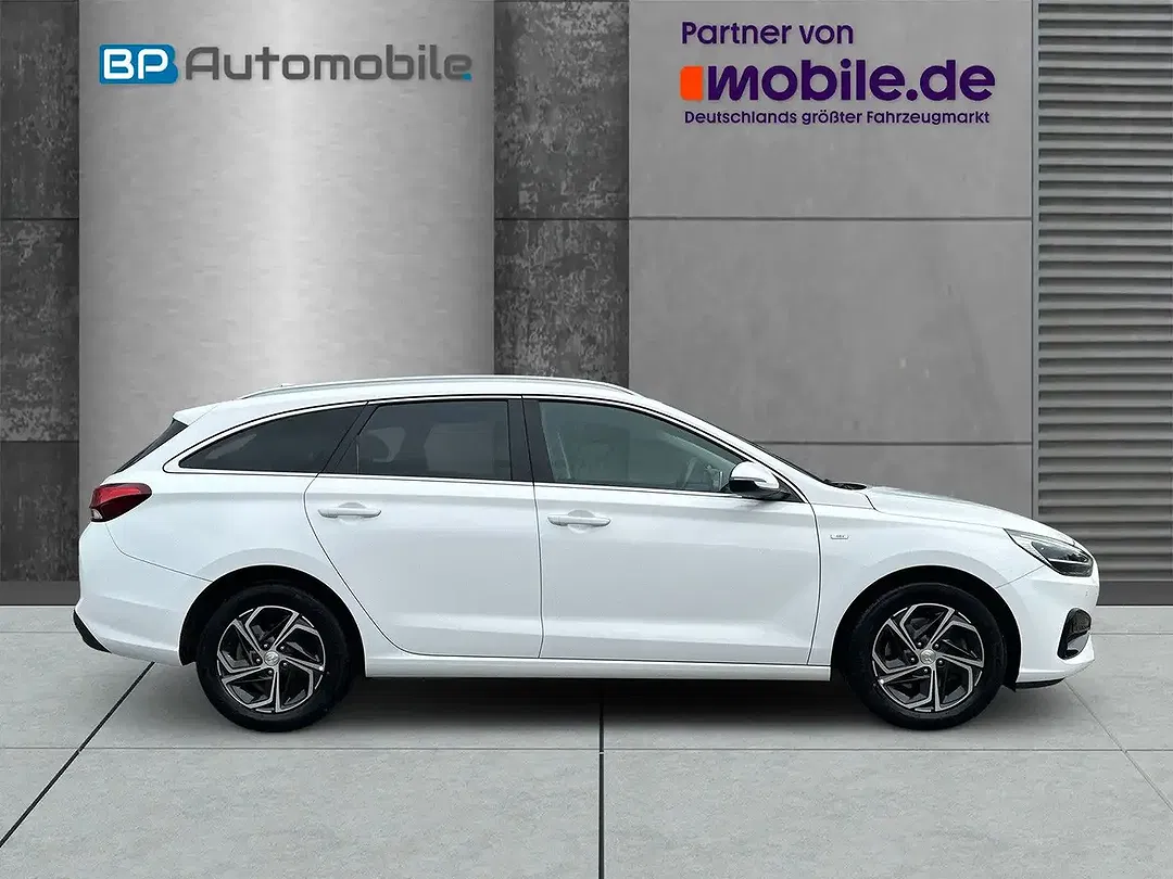 Hyundai i30 - Thumbnail 9
