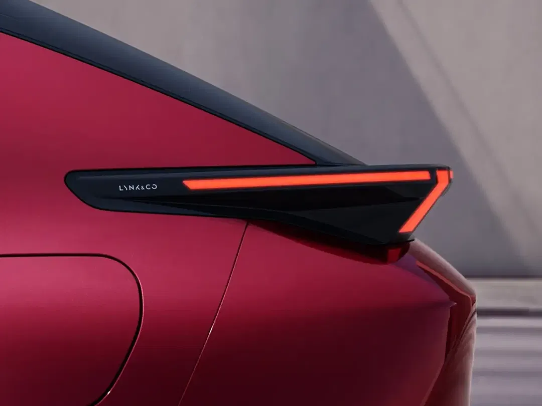 Lynk & Co 02 - Thumbnail 4