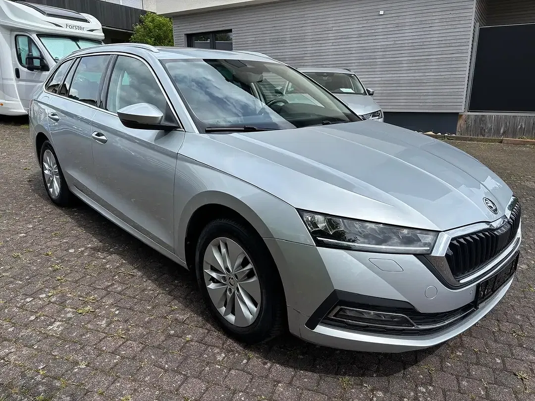 Skoda Octavia - Thumbnail 4