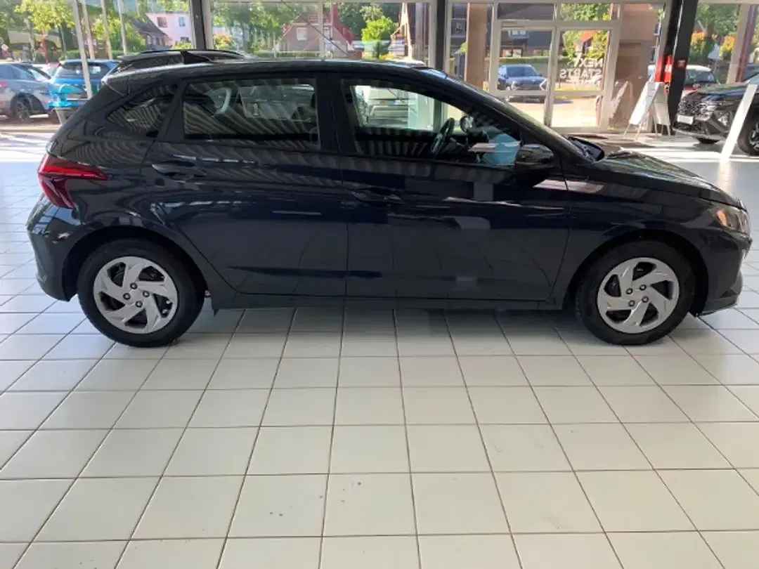 Hyundai i20 - Thumbnail 4