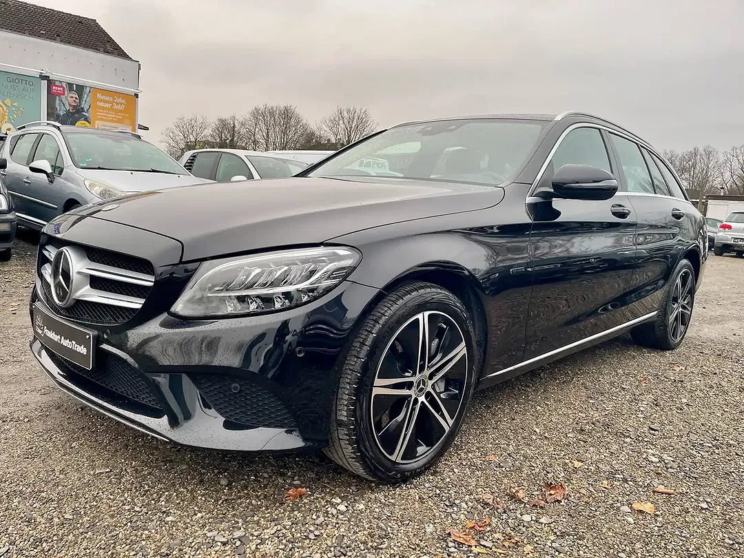 Mercedes-Benz C 300 - foto 1