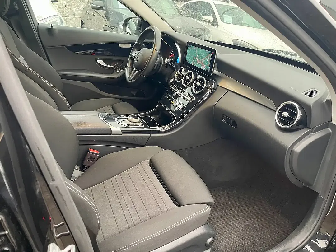Mercedes-Benz C 300 - Thumbnail 14
