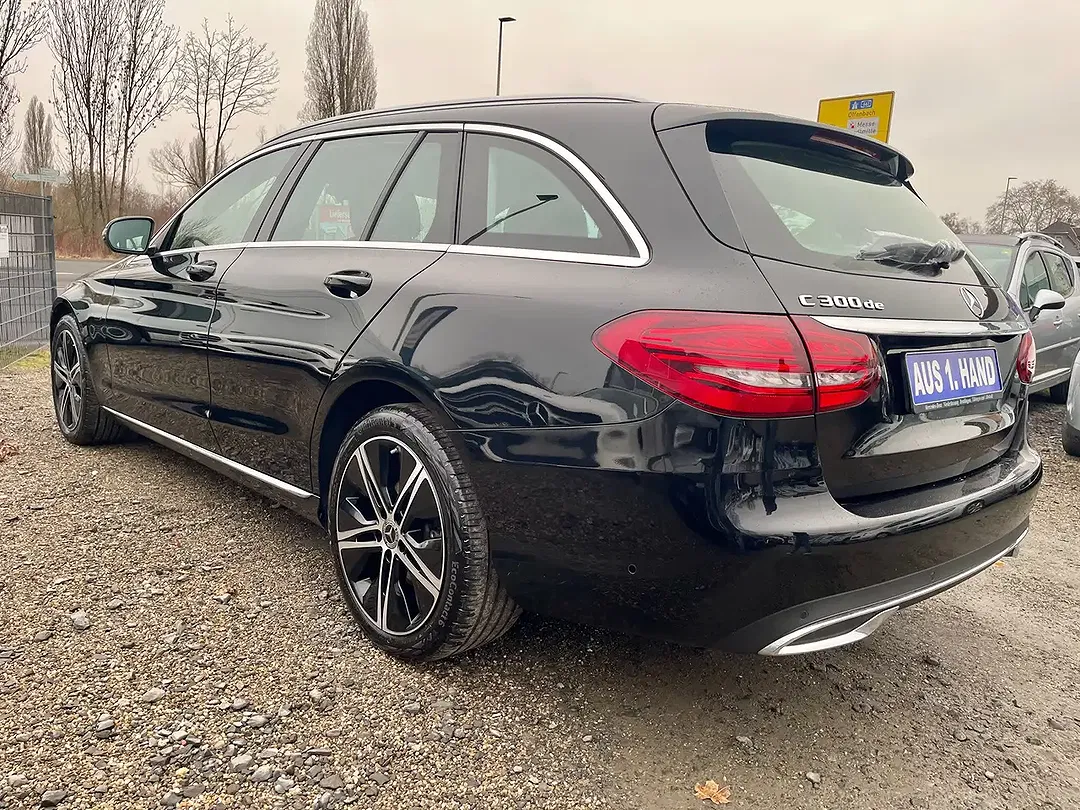 Mercedes-Benz C 300 - Thumbnail 4
