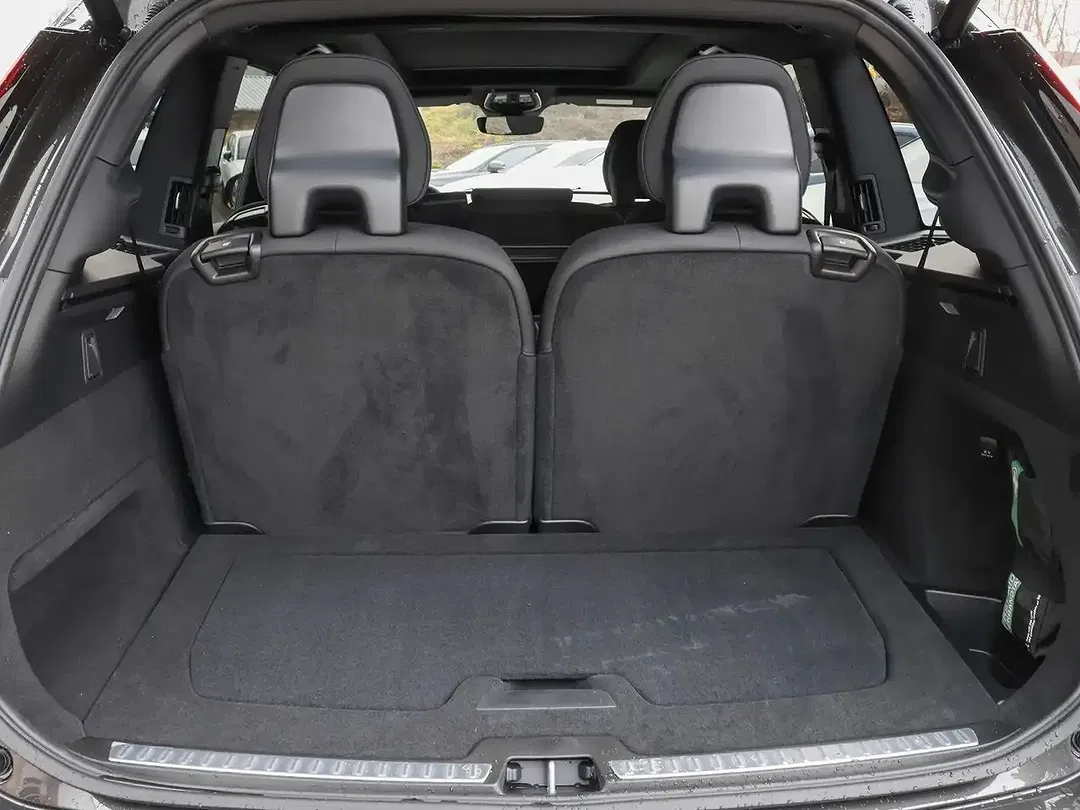 Volvo XC90 - Thumbnail 10